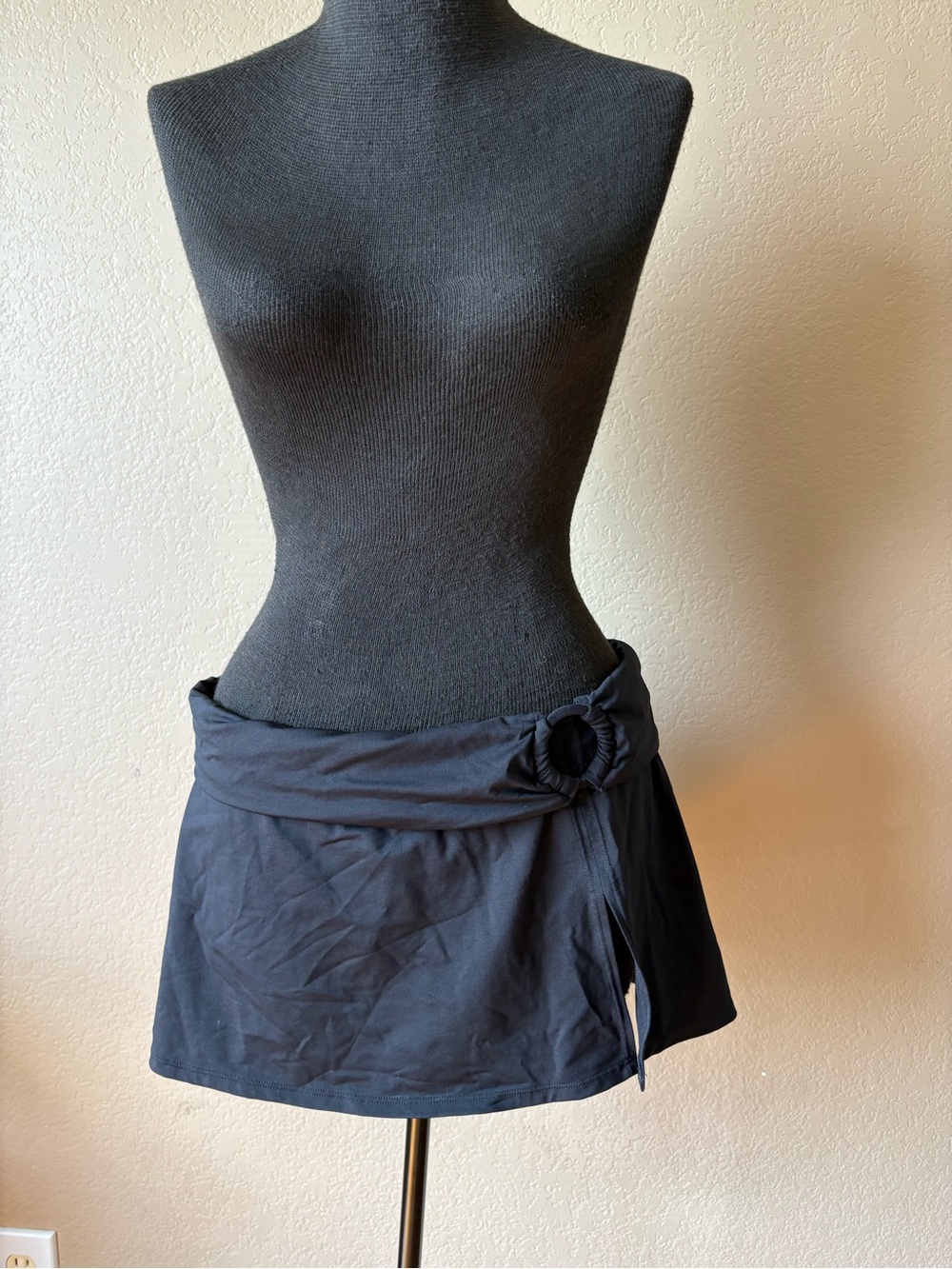 Jantzen Women’s Medium Black Swimsuit Skirt Coverup